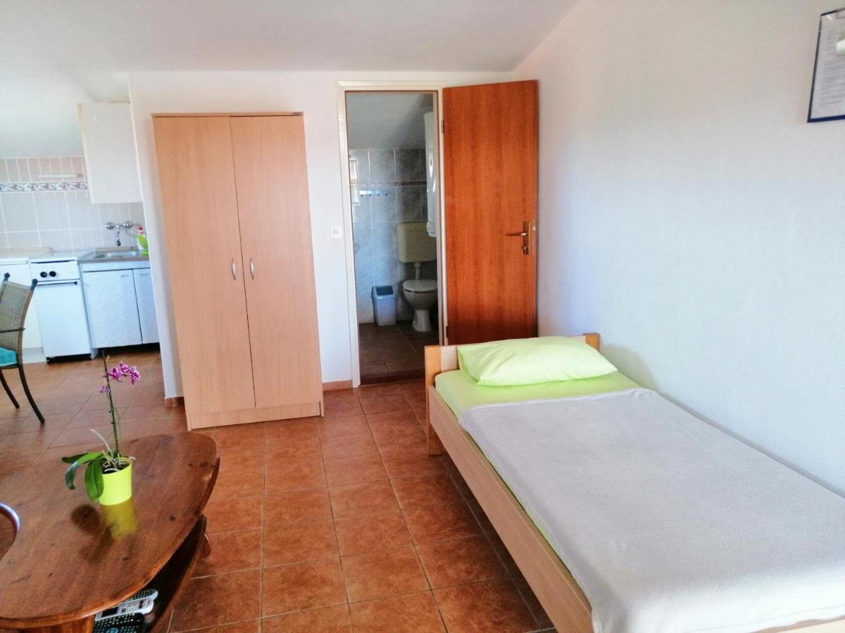 Apartments Brkovic Sukosan Luaran gambar