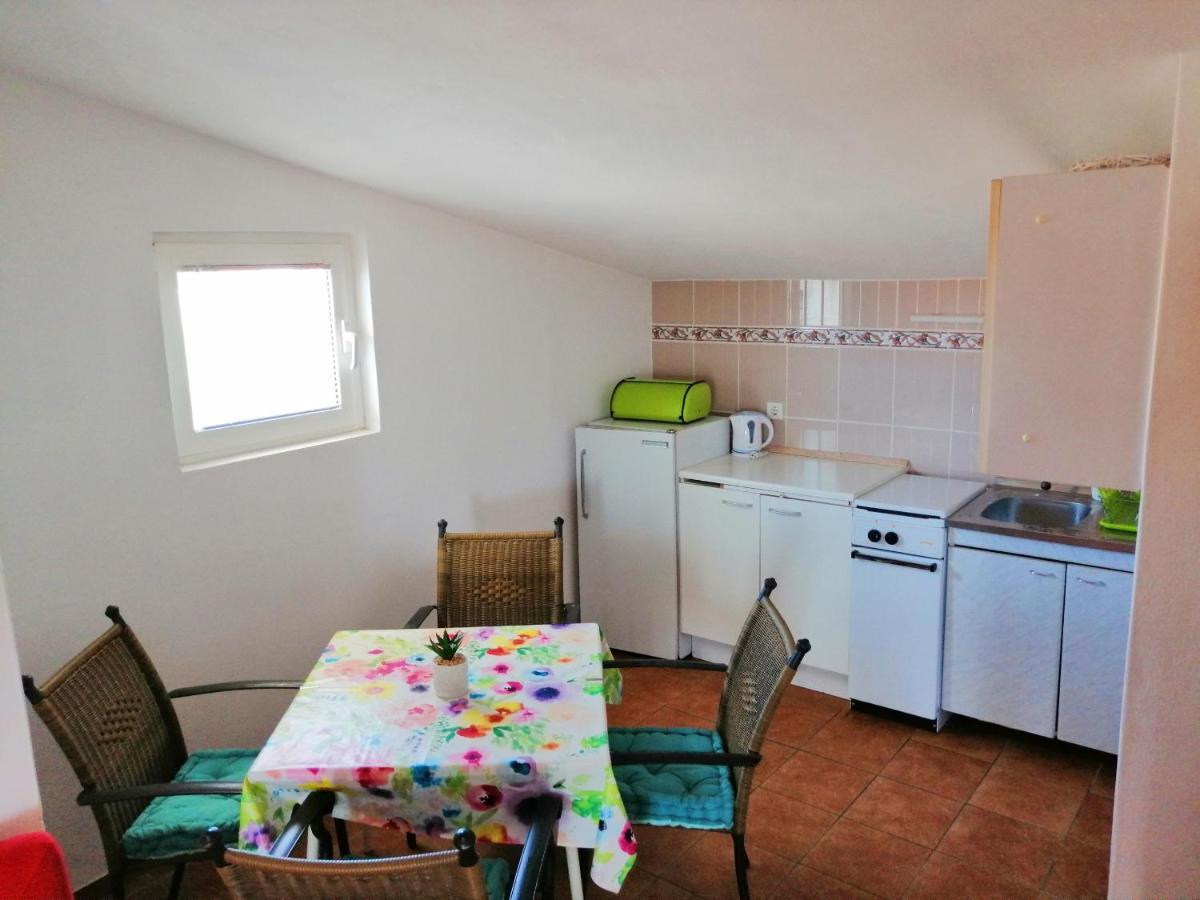 Apartments Brkovic Sukosan Luaran gambar
