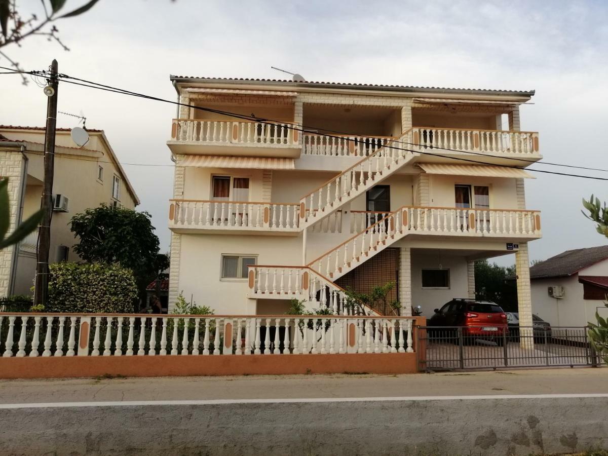 Apartments Brkovic Sukosan Luaran gambar